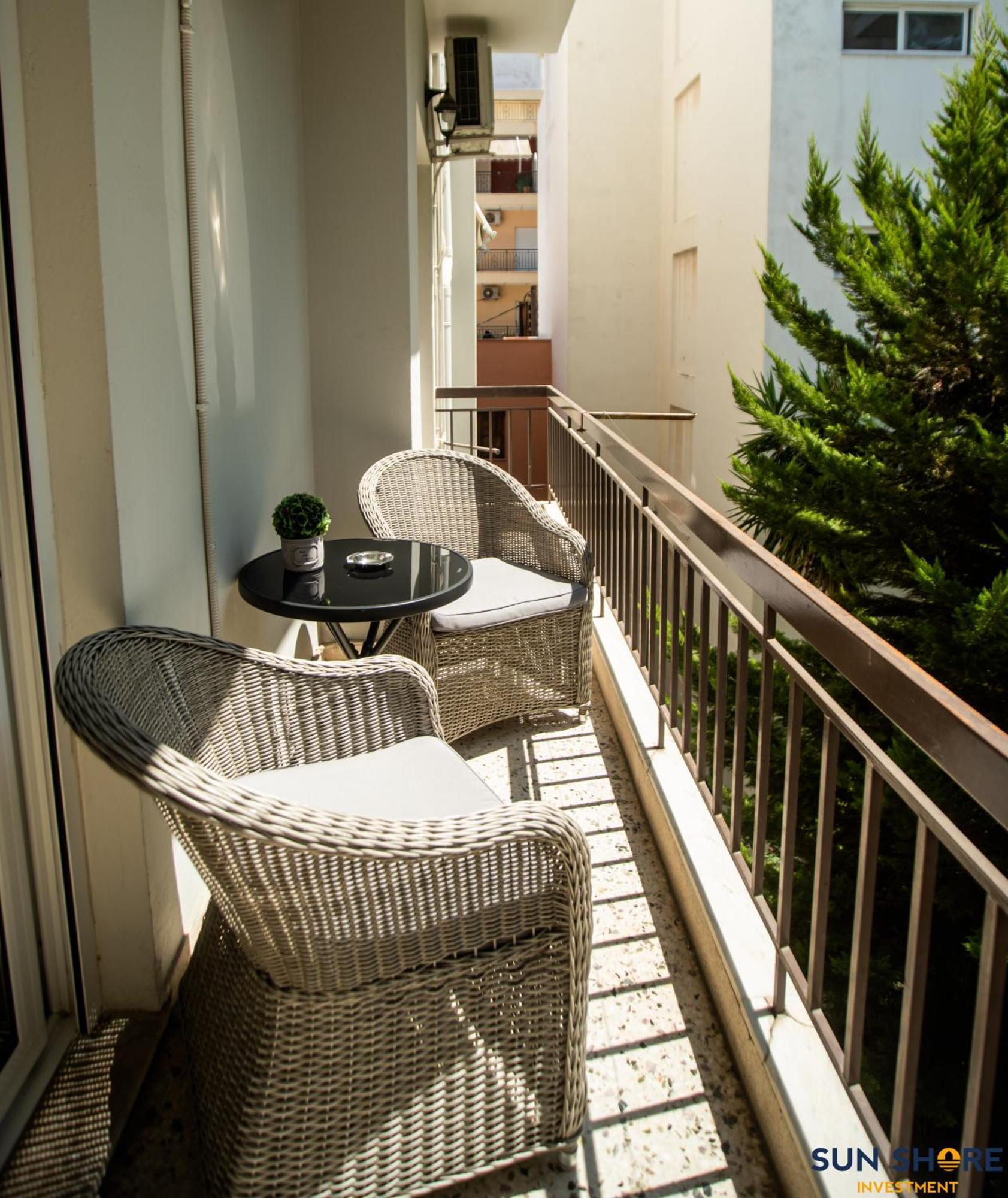 Explore Greece From Comfortable City Centre Apartment Chalkís エクステリア 写真